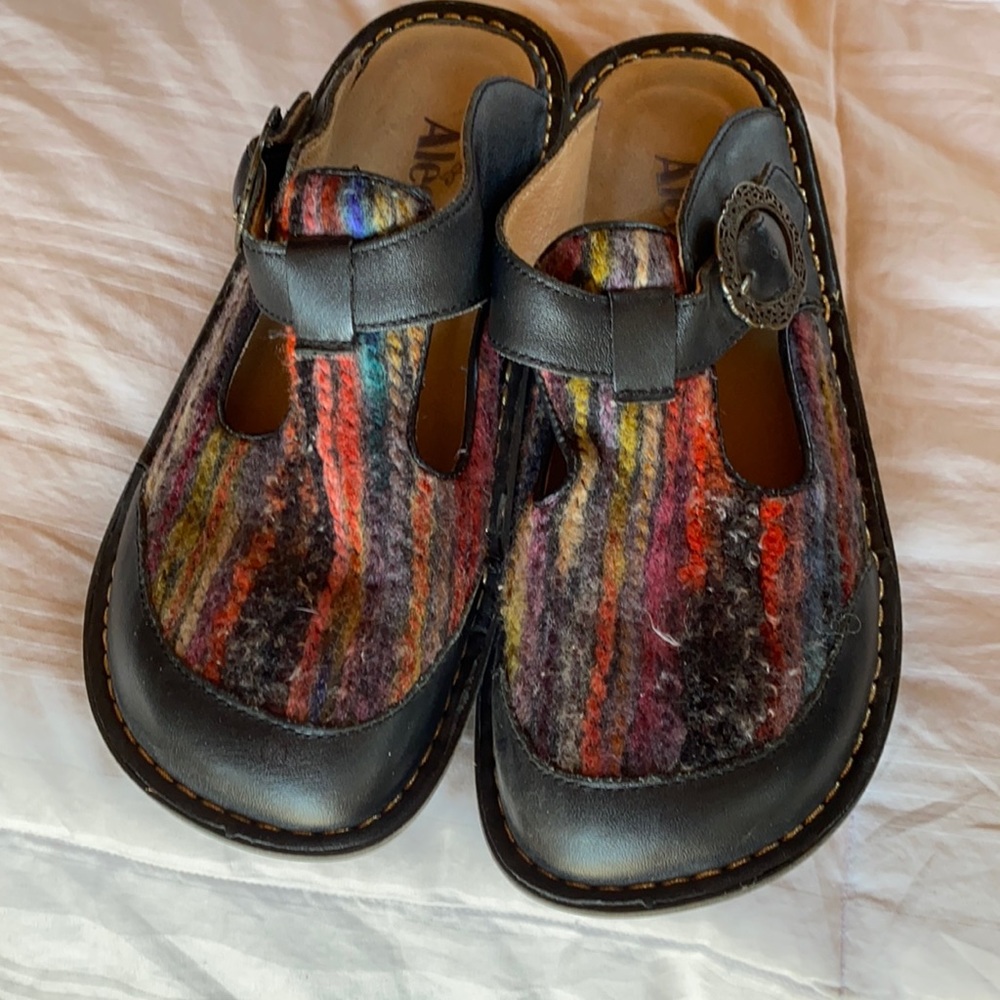 Algeria slip on shoes